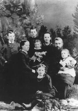 Then Standen family (left to rig): John, Andrew, Mary Elizabeth (May Beth), William John, Annie (...